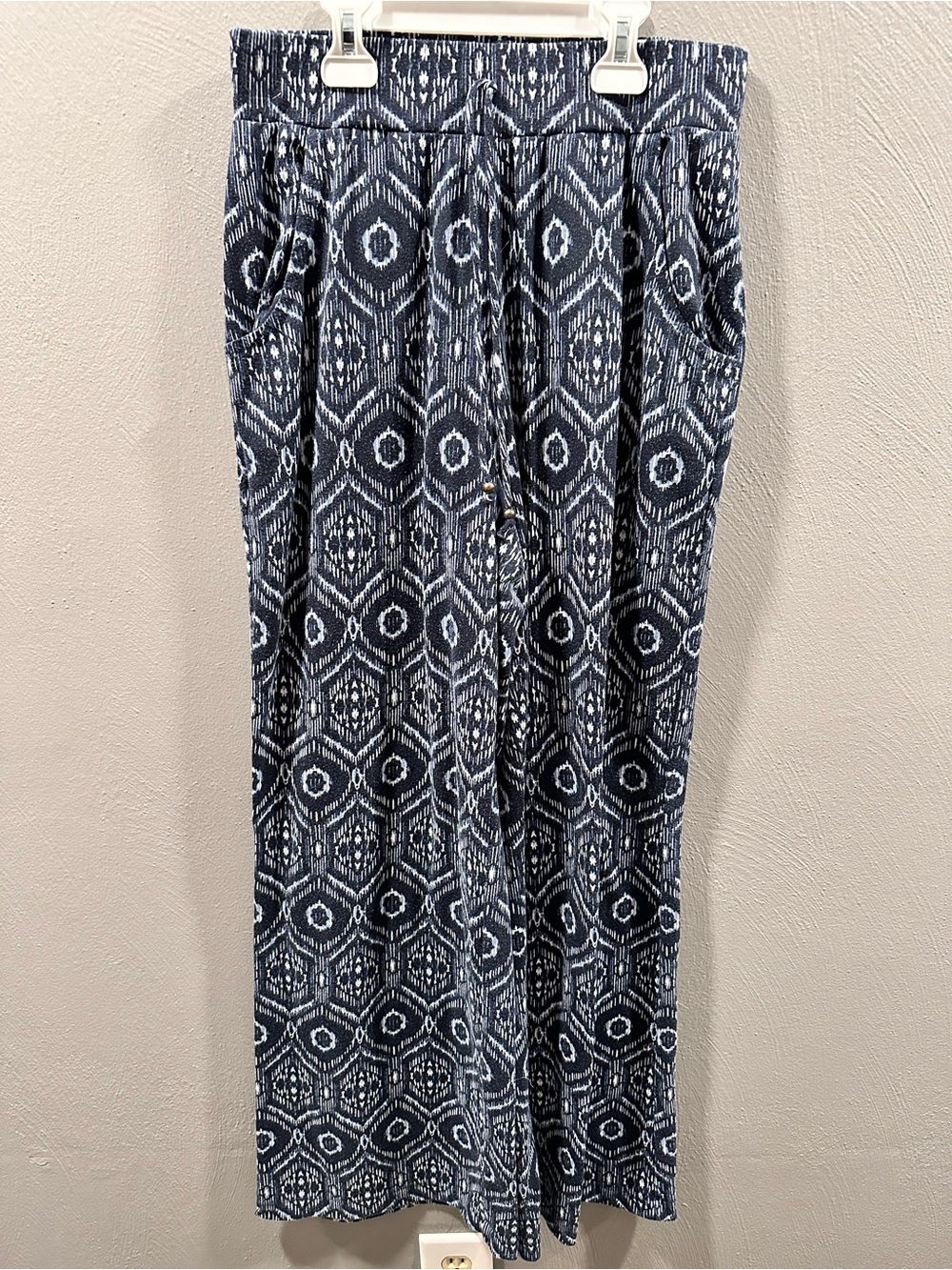 Faded Glory Navy & White Wide-Leg Patterned Pants